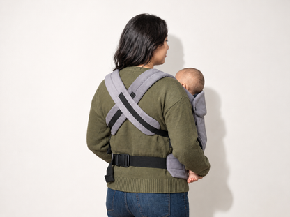 Vue arrière du porte-bébé Pure Velvet gris et de ses bretelles